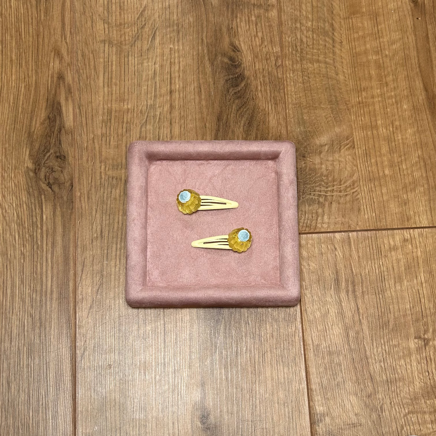 Raindrop jelly clips